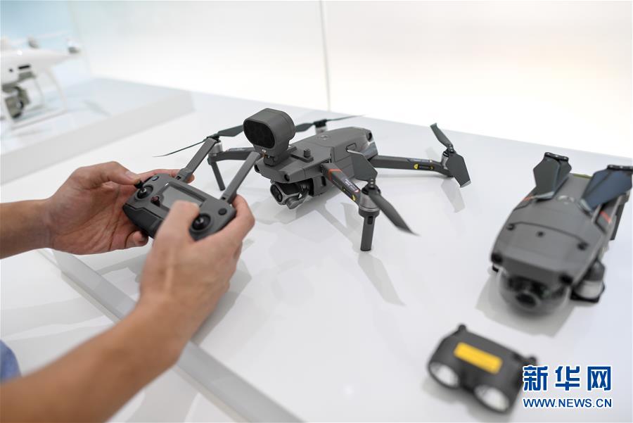 （在習近平新時代中國特色社會主義思想指引下&mdash;&mdash;新時代新作為新篇章&middot;習近平總書記關切事&middot;圖文互動）（7）我家大門常打開&mdash;&mdash;經(jīng)濟特區(qū)全方位對外開放故事