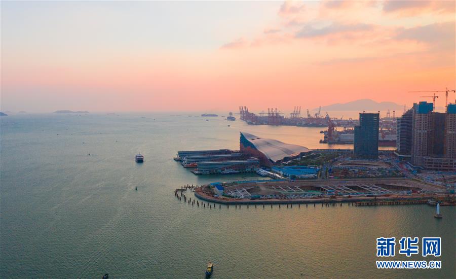 （在習近平新時代中國特色社會主義思想指引下&mdash;&mdash;新時代新作為新篇章&middot;習近平總書記關切事&middot;圖文互動）（12）我家大門常打開&mdash;&mdash;經(jīng)濟特區(qū)全方位對外開放故事