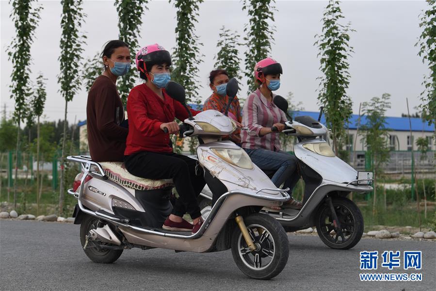 （新華全媒頭條&middot;圖文互動）（12）新天地 新兒女 新奇跡&mdash;&mdash;脫貧攻堅(jiān)繪就新疆新圖景