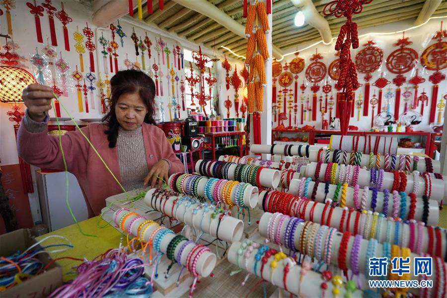 （全面建成小康社會&ldquo;百城千縣萬村調(diào)研行&rdquo;&middot;圖文互動）（3）北戴河村：藝術(shù)院落&ldquo;點(diǎn)亮&rdquo;鄉(xiāng)村致富路