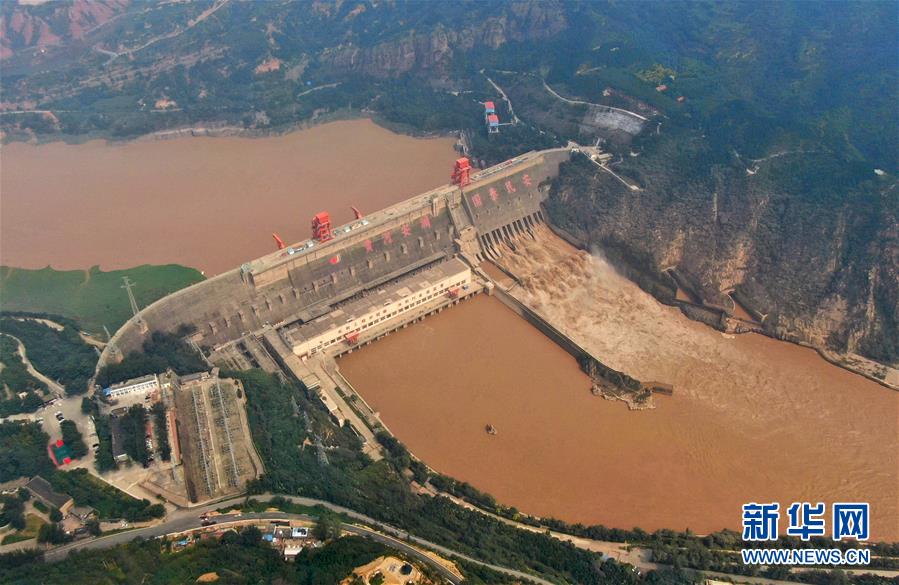 （新華全媒頭條&middot;圖文互動）（11）從&ldquo;四亂&rdquo;突出到生態(tài)修復(fù) 黃河漸成中原&ldquo;綠飄帶&rdquo;