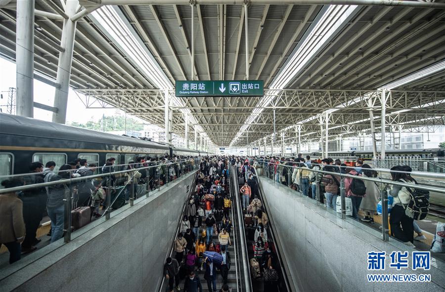 （新華全媒頭條&middot;圖文互動(dòng)）（2）海納百川共揚(yáng)帆&mdash;&mdash;黨的十九大以來(lái)以習(xí)近平同志為核心的黨中央引領(lǐng)中國(guó)高水平對(duì)外開(kāi)放紀(jì)實(shí)