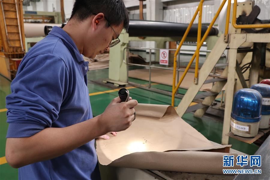 (全面建成小康社會(huì)“百城千縣萬(wàn)村調(diào)研行”·圖文互動(dòng))(3)產(chǎn)業(yè)強(qiáng)起來(lái) 精神富起來(lái)——廣東潢涌“落后地”變“明星村”的小康之路