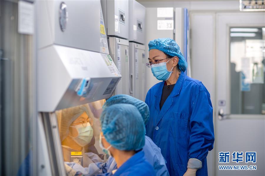 （新華全媒頭條&middot;圖文互動(dòng)）（1）不放棄每一位病患&mdash;&mdash;抗艾一線工作者群像掃描