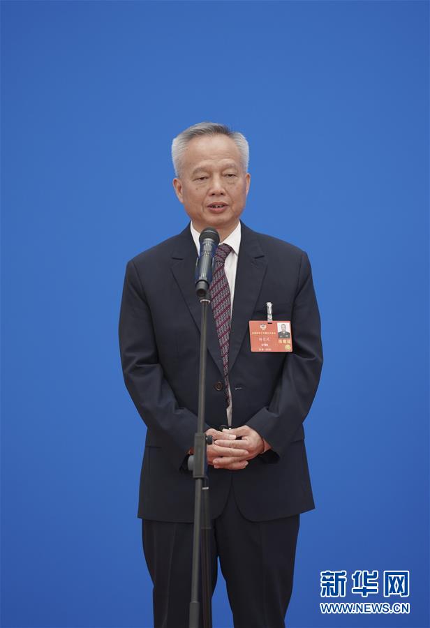 （兩會(huì)&middot;政協(xié)開(kāi)幕）（3）接受采訪