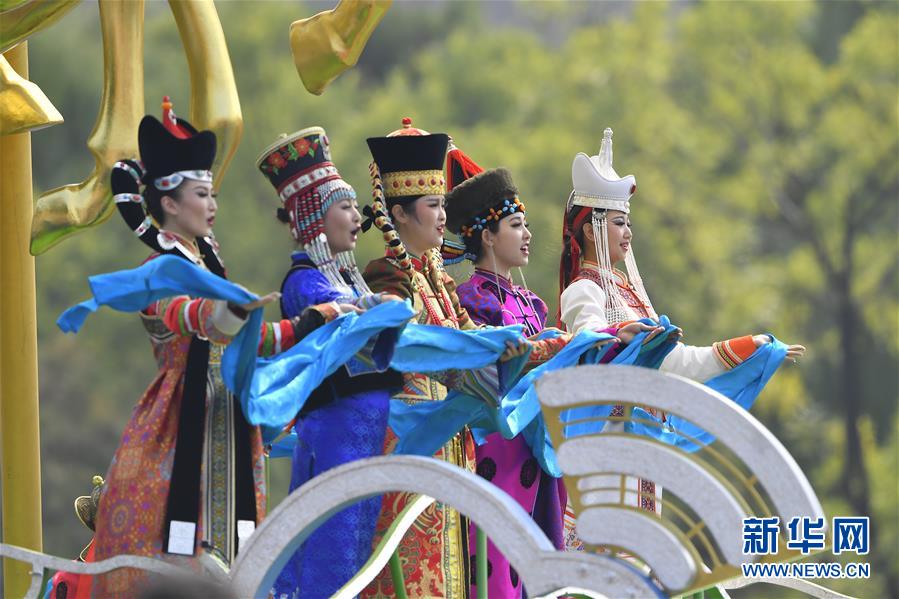 （國(guó)慶70周年&middot;慶祝大會(huì)）慶祝中華人民共和國(guó)成立70周年大會(huì)在京隆重舉行