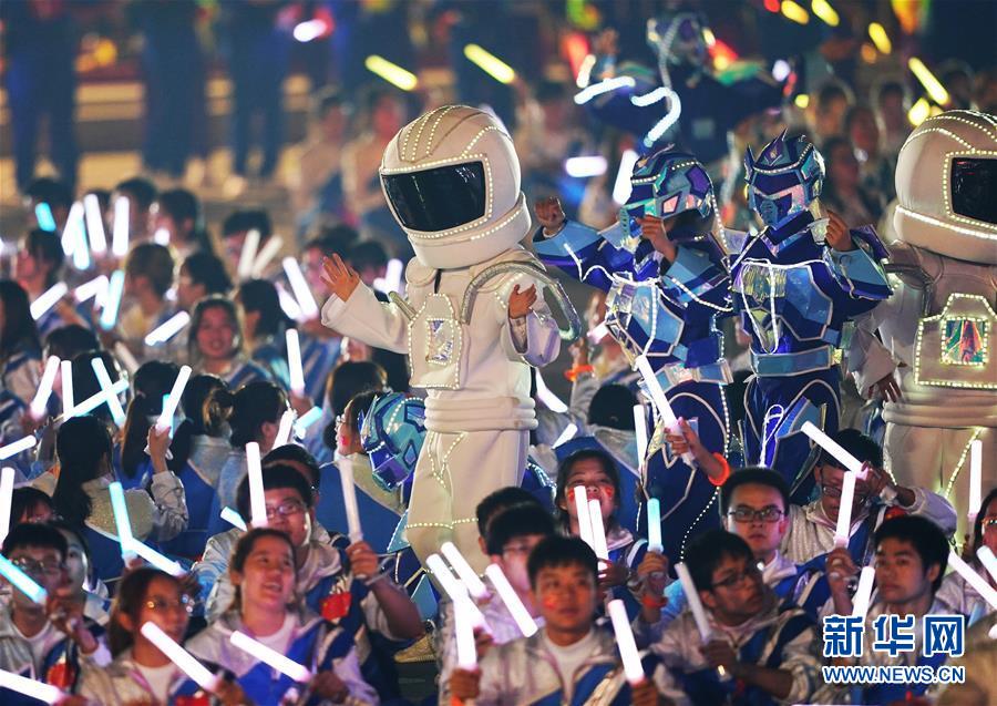 （國慶70周年&middot;聯(lián)歡活動）慶祝中華人民共和國成立70周年聯(lián)歡活動在京舉行