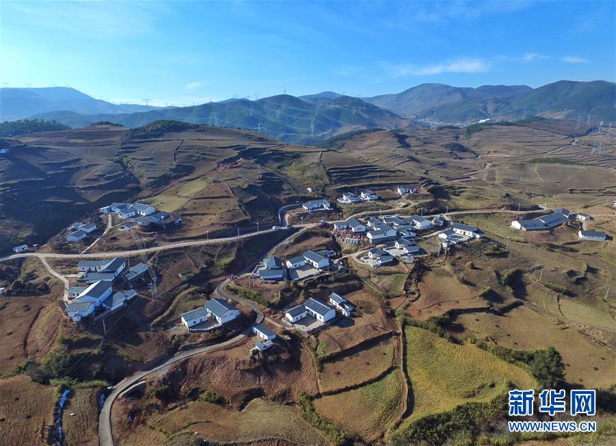 （新華全媒頭條&middot;圖文互動）（10）潮起東方萬象新&mdash;&mdash;以習(xí)近平同志為核心的黨中央團(tuán)結(jié)帶領(lǐng)全黨全軍全國各族人民貫徹落實黨的十九大精神紀(jì)實