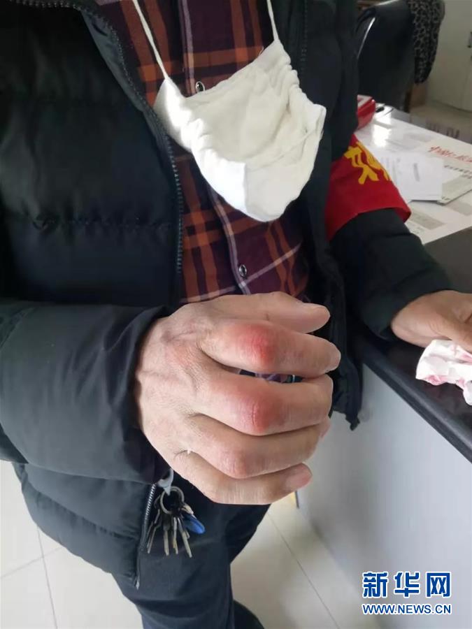 （在習(xí)近平新時(shí)代中國(guó)特色社會(huì)主義思想指引下&mdash;&mdash;新時(shí)代新作為新篇章&middot;習(xí)近平總書記關(guān)切事&middot;圖文互動(dòng)）（2）戰(zhàn)&ldquo;疫&rdquo;中的&ldquo;凡人微光&rdquo;