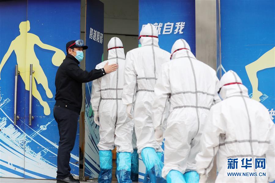 （習(xí)近平致敬的戰(zhàn)&ldquo;疫&rdquo;英雄&middot;公安干警篇&middot;圖文互動(dòng)）（2）他們，抗疫一線鑄警魂