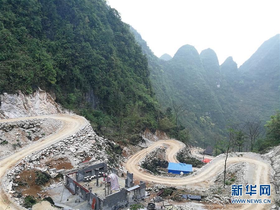 （在習近平新時代中國特色社會主義思想指引下&mdash;&mdash;新時代新作為新篇章&middot;習近平總書記關切事&middot;圖文互動）（7）啃下最后的硬骨頭&mdash;&mdash;脫貧攻堅掛牌督戰(zhàn)進行時