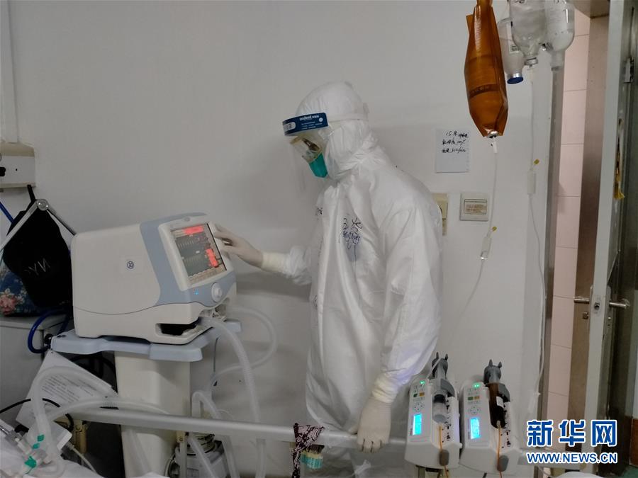 （在習(xí)近平新時(shí)代中國(guó)特色社會(huì)主義思想指引下&mdash;&mdash;新時(shí)代新作為新篇章&middot;習(xí)近平總書記關(guān)切事&middot;圖文互動(dòng)）（2）青春的顏色是什么？