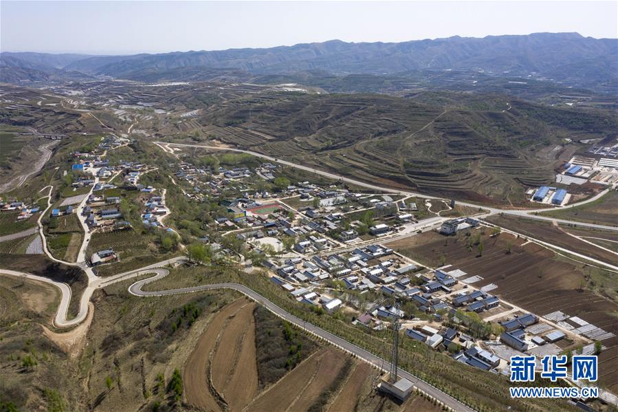 （新華全媒頭條&middot;圖文互動）（4）初夏，循著總書記的腳步探訪產(chǎn)業(yè)扶貧新事