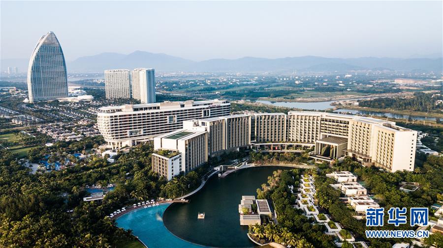 (在習(xí)近平新時(shí)代中國(guó)特色社會(huì)主義思想指引下——新時(shí)代新作為新篇章·習(xí)近平總書(shū)記關(guān)切事·圖文互動(dòng))(8)感受開(kāi)放新魅力——海南自由貿(mào)易港建設(shè)開(kāi)局觀察