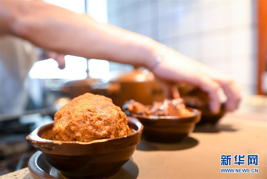 （在習(xí)近平新時(shí)代中國(guó)特色社會(huì)主義思想指引下&mdash;&mdash;新時(shí)代新作為新篇章&middot;習(xí)近平總書記關(guān)切事&middot;圖文互動(dòng)）（7）珍惜盤中餐，狠剎浪費(fèi)風(fēng)&mdash;&mdash;各地積極行動(dòng)堅(jiān)決制止餐飲浪費(fèi)