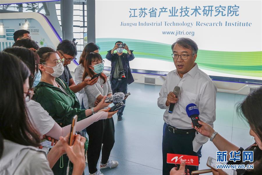 （在習(xí)近平新時(shí)代中國(guó)特色社會(huì)主義思想指引下&mdash;&mdash;新時(shí)代新作為新篇章&middot;習(xí)近平總書記關(guān)切事&middot;圖文互動(dòng)）（4）&ldquo;從0到1&rdquo;的堅(jiān)守與突破：攀登科學(xué)高峰的那些&ldquo;一生一事&rdquo;