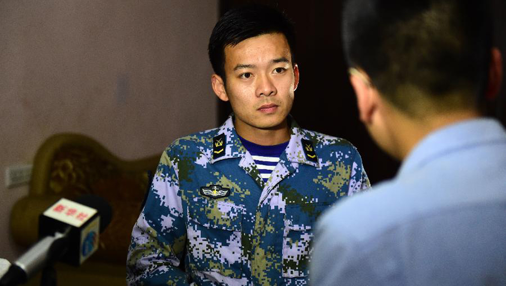 90后潛水員官東：&ldquo;在最危急的那一刻，我只想著趕緊救人&rdquo;