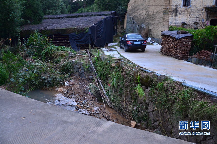 周炳耀有輛二手車(chē)，被全村人當(dāng)作&ldquo;公交車(chē)&rdquo;