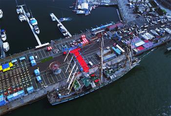 俄羅斯大帆船&ldquo;帕拉達(dá)&rdquo;號(hào)訪問(wèn)青島