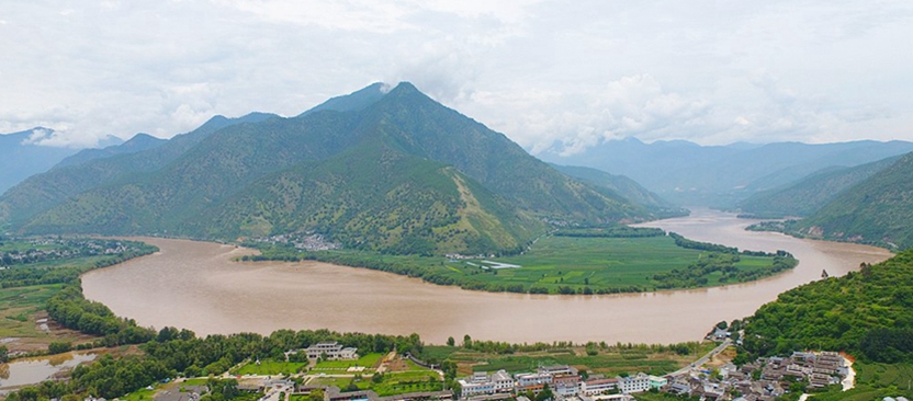 輕舟正過(guò)萬(wàn)重山&mdash;&mdash;深入推動(dòng)長(zhǎng)江經(jīng)濟(jì)帶發(fā)展述評(píng)