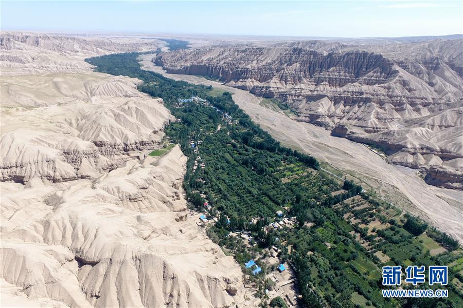 拋在舊鄉(xiāng)的&ldquo;火墻&rdquo; 新疆易地扶貧搬遷安置點(diǎn)見(jiàn)聞