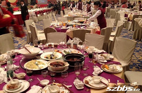 嚴(yán)格監(jiān)督，剎住浪費(fèi)歪風(fēng)