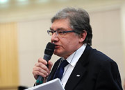 俄羅斯塔斯社記者提問