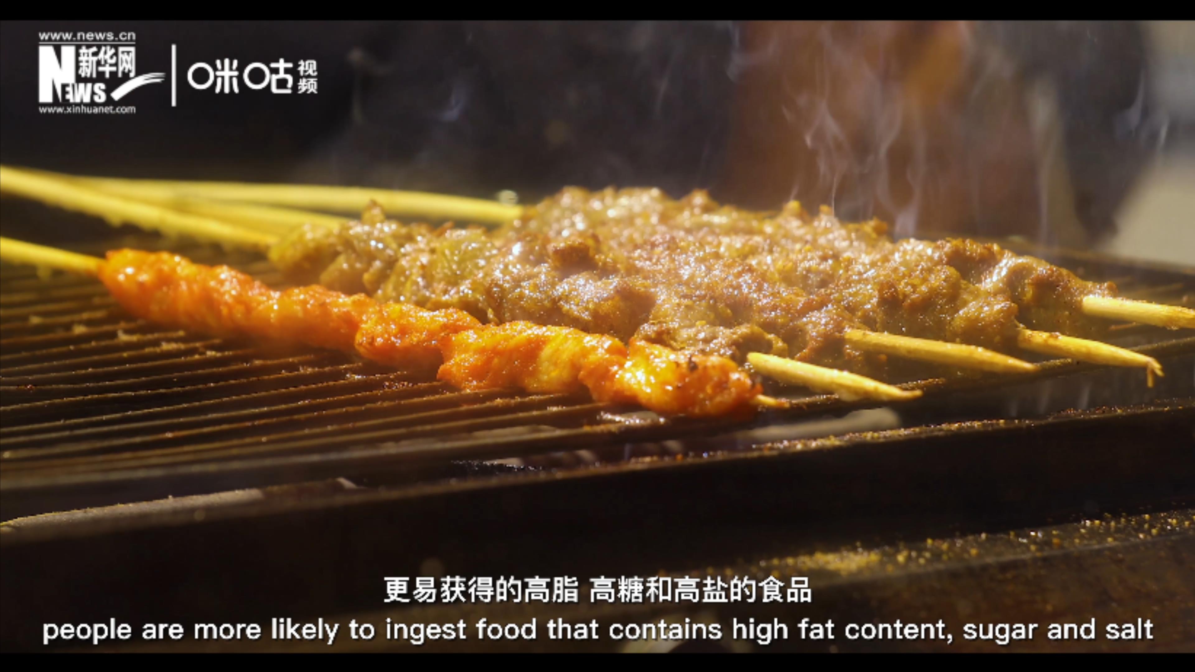 營(yíng)養(yǎng)欠缺、過(guò)度或不平衡是導(dǎo)致肥胖的原因之一