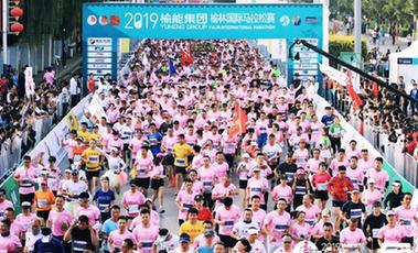 從沙漠跑向綠洲！&ldquo;塞上明珠&rdquo;用馬拉松促城市轉(zhuǎn)型