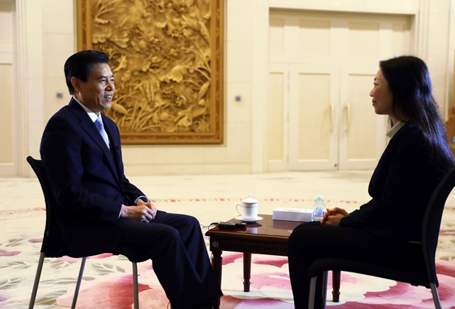 繼續(xù)支持有實(shí)力、有信譽(yù)的民營(yíng)企業(yè)走出去