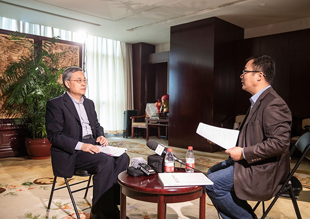 充分調(diào)動(dòng)信貸、債券、股權(quán)、理財(cái)、信托、保險(xiǎn)等各類金融資源