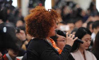 意大利24小時(shí)太陽(yáng)報(bào)記者提問(wèn)