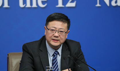 陳吉寧：當(dāng)前大氣治理的方向和舉措是對的，是有效的