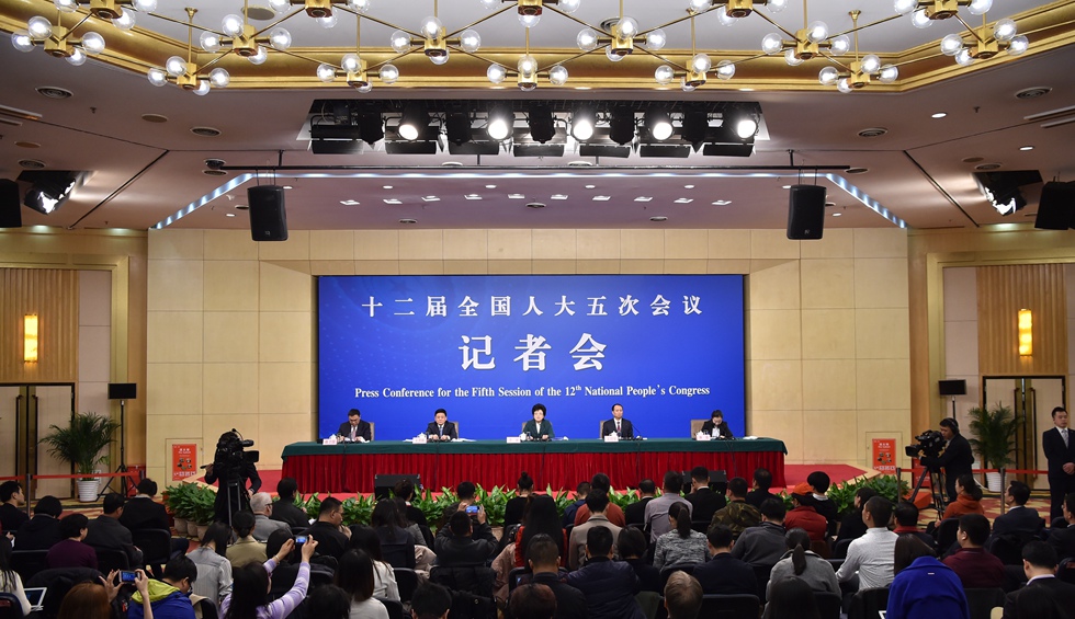 回放:國(guó)家衛(wèi)生計(jì)生委主任李斌等答記者問(wèn)