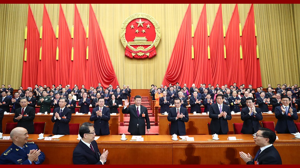 習(xí)近平當(dāng)選國家主席、中央軍委主席