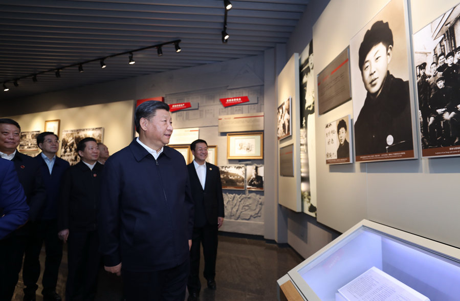 新華微評&middot;學(xué)習(xí)路上：雷鋒精神永恒