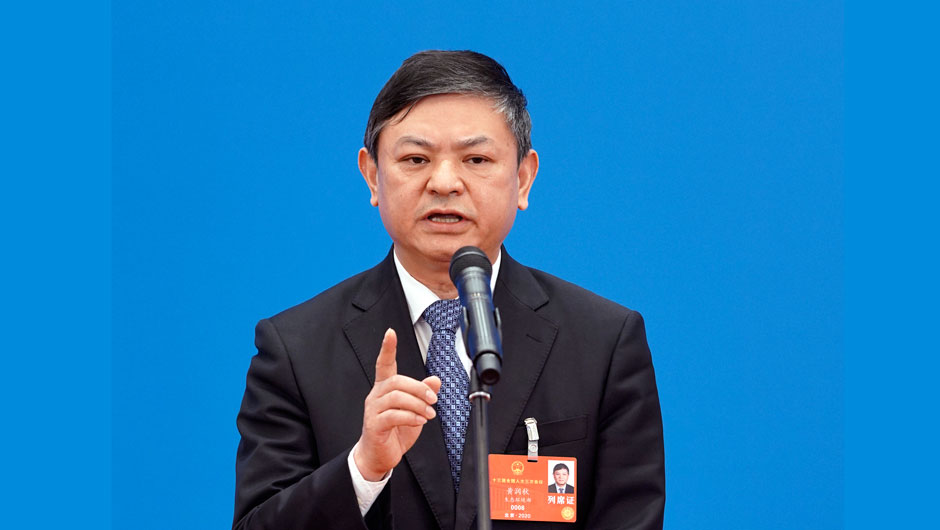 生態(tài)環(huán)境部部長(zhǎng)黃潤(rùn)秋接受采訪(fǎng)