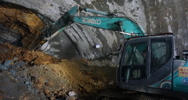 10.24公里！贛深高鐵&ldquo;第一長隧&rdquo;貫通！