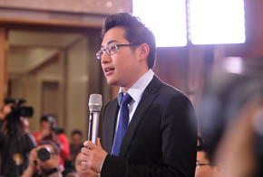 經(jīng)濟(jì)日?qǐng)?bào)、中國(guó)經(jīng)濟(jì)網(wǎng)記者提問(wèn)