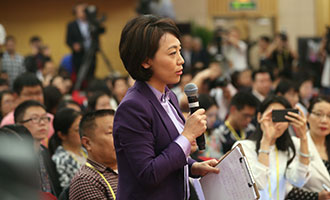 中央電視臺、中國國際電視臺記者提問