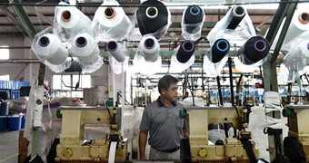 人民日?qǐng)?bào)評(píng)論員：歷史不能選擇，現(xiàn)在可以把握，未來(lái)可以開(kāi)創(chuàng)