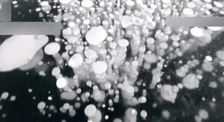 夢(mèng)幻！日本北海道阿寒湖現(xiàn)&ldquo;冰泡&rdquo;&ldquo;霜花&rdquo;奇景