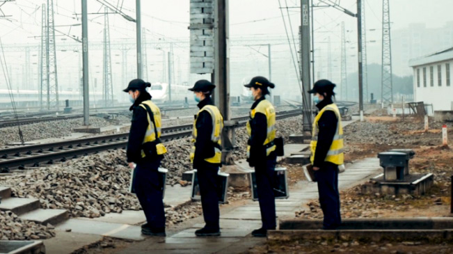 武漢動(dòng)車維保&ldquo;女團(tuán)&rdquo;的第一個(gè)春運(yùn)