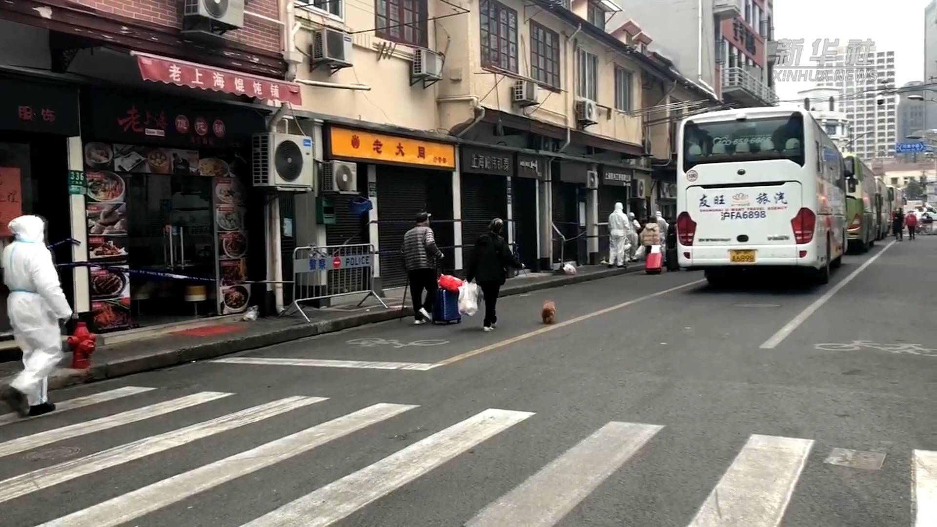 居民隔離可以帶寵物了，暖心！