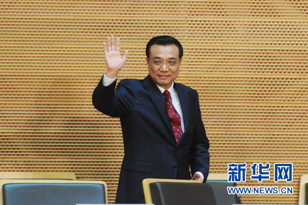 5月5日，中國國務(wù)院總理李克強在位于亞的斯亞貝巴的非洲聯(lián)盟總部發(fā)表題為《開創(chuàng)中非合作更加美好的未來》的演講。 新華社記者 謝環(huán)馳 攝 