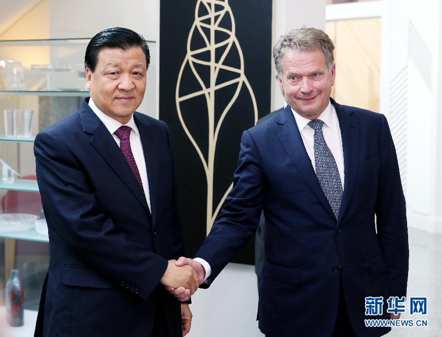 6月12日，中共中央政治局常委、中央書(shū)記處書(shū)記劉云山在赫爾辛基會(huì)見(jiàn)芬蘭總統(tǒng)尼尼斯特。 新華社記者姚大偉攝