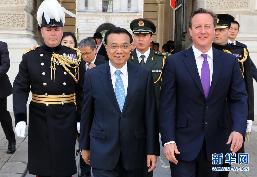 6月17日，中國(guó)國(guó)務(wù)院總理李克強(qiáng)在倫敦唐寧街10號(hào)首相府同英國(guó)首相卡梅倫舉行中英總理年度會(huì)晤。新華社記者 龐興雷 攝