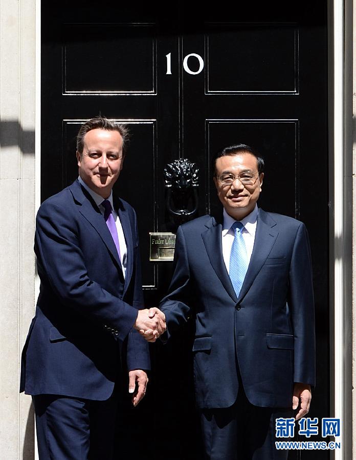 6月17日，國(guó)務(wù)院總理李克強(qiáng)在倫敦唐寧街10號(hào)首相府同英國(guó)首相卡梅倫舉行中英總理年度會(huì)晤。新華社記者 李濤 攝