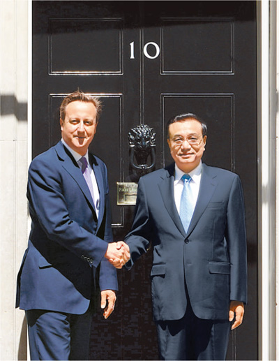 6月17日，國(guó)務(wù)院總理李克強(qiáng)在倫敦唐寧街10號(hào)首相府同英國(guó)首相卡梅倫舉行中英總理年度會(huì)晤。新華社記者 李 濤攝 