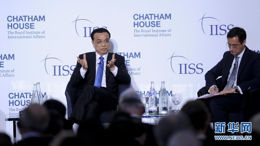 6月18日，國(guó)務(wù)院總理李克強(qiáng)在倫敦金融城市長(zhǎng)官邸面向英國(guó)皇家國(guó)際問(wèn)題研究所和國(guó)際戰(zhàn)略研究所兩大智庫(kù)發(fā)表題為《共建包容發(fā)展的美好世界》的演講。新華社記者 張鐸 攝 